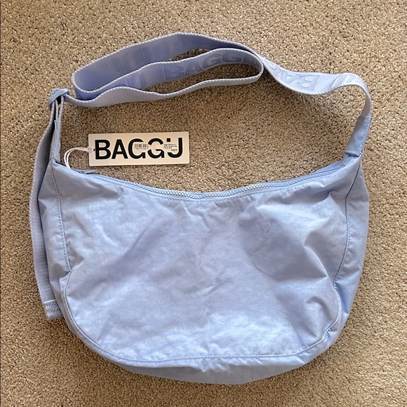 BAGGU Handbags - BAGGU medium crescent bag in French blue